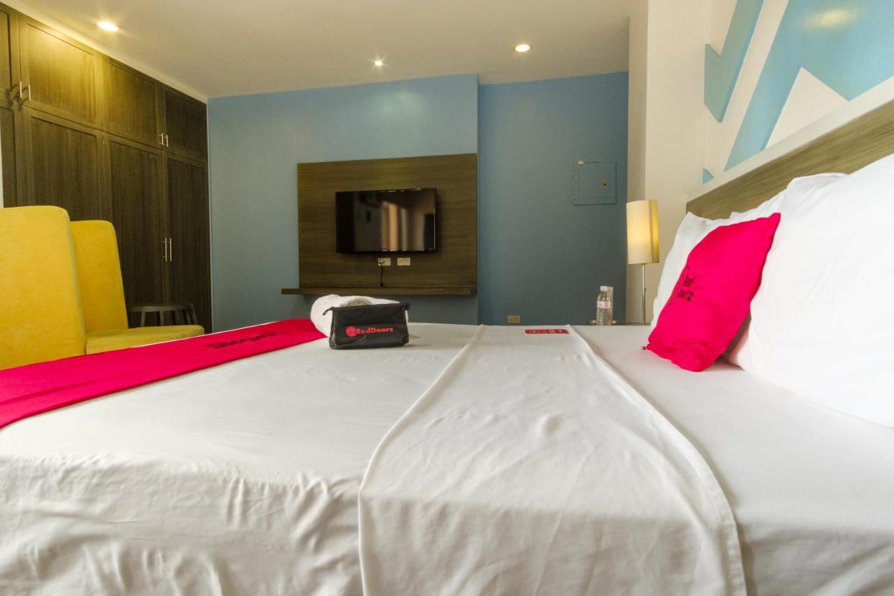 Reddoorz Plus @ Casino Street Makati Makati City Zewnętrze zdjęcie